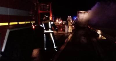 Восемь человек пострадали в огненном ДТП с автобусом под Липецком
