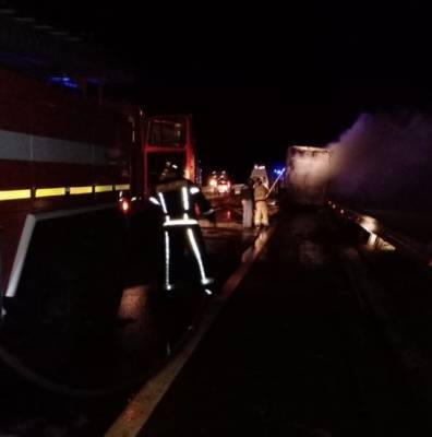 Рейсовый автобус загорелся после ДТП на трассе М-4 в Липецкой области