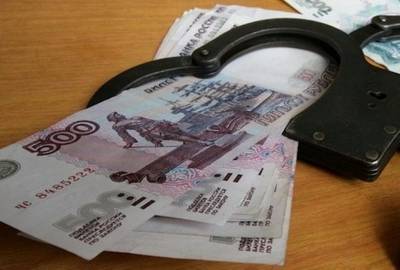 Пенсионерка из Смоленского района пыталась подкупить полицейского
