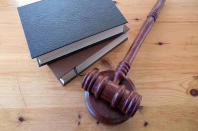 Хабаровчанин пришёл в мировой суд на развод с ножом