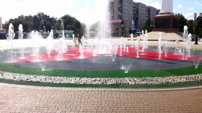 В Рязани начал работу светомузыкальный фонтан