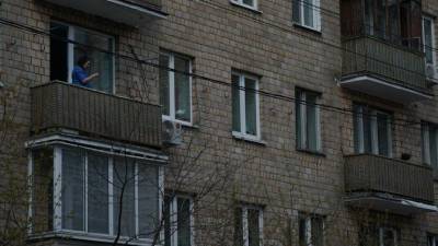 В Петербурге начали штрафовать за самовольное остекление балконов и лоджий