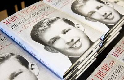 Скандальная книга племянницы Трампа за день побила рекорд по продажам и обошла мемуары Болтона