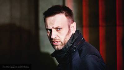 СК ведет допрос Навального по делу о клевете в отношении ветерана ВОВ
