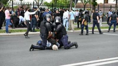 Молдавскую полицию обвинили в жестокости при подавлении протеста ветеранов