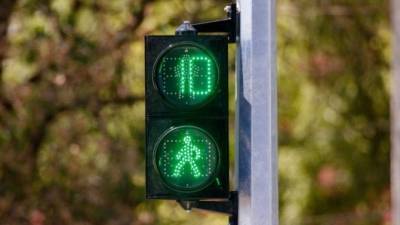 Российские светофоры станут удобнее для пешеходов