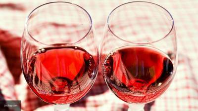 Роскачество дало россиянам советы по подбору вина для пикника