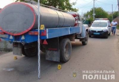 В Житомире под колесами грузовика погиб 5-летний ребенок (фото)