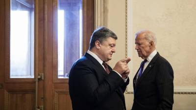 Позиция Порошенко может привести к осеннему перевороту на Украине