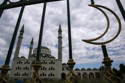 В Карачаево-Черкесии открывают мечети и возобновляют пятничные молитвы