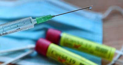 Мурашко назвал сроки регистрации первой вакцины от COVID-19