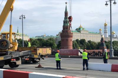 Исторические витражи воссоздадут при ремонте Большого Каменного моста в Москве
