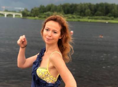 44-летняя Елена Захарова «потеряла» грудь