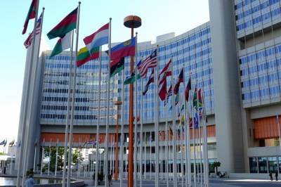 Польша отозвала двух дипломатов из ООН из-за разговора пранкера с Дудой