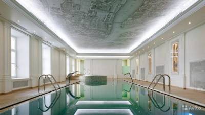 "Колонны и мраморная лестница": названа пятерка самых дорогих квартир Петербурга
