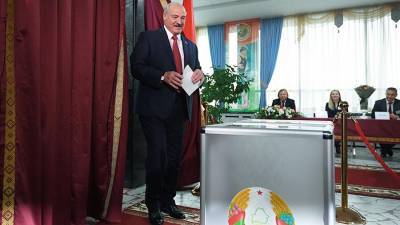 В ЦИК Белоруссии не одобрили идею об обязательной службе в армии для президента