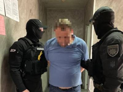 На Одессой таможне удалось задержать трех взяточников «на горячем»