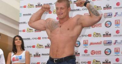 UFC отказал российскому бойцу из-за нацистской татуировки
