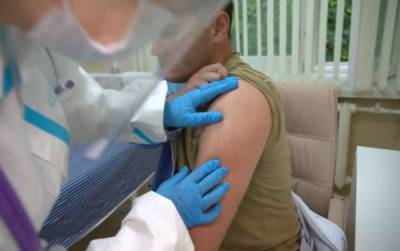 Медики сказали, при каких заболеваниях нельзя делать вакцину от коронавируса