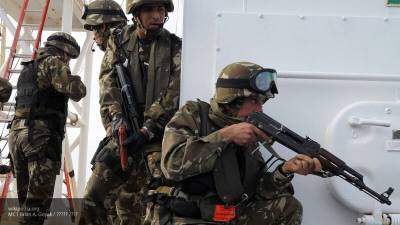Военный эксперт Рожин: жесткая политика Алжира не дает разгуляться террористам