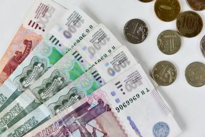 Росстат зафиксировал рост реальных зарплат в России в мае