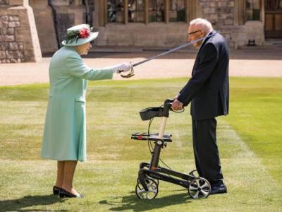 Елизавета Королева - Томас Мур - Георг VI (Vi) - Королева Великобритании посвятила в рыцари 100-летнего ветерана - unn.com.ua - Киев - Индия - Бирма