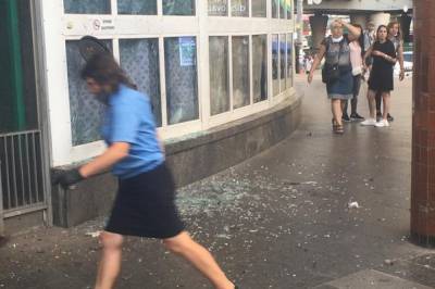В Киеве возле входа в метро "Шулявская" взорвался неизвестный предмет: есть раненые (фото и видео)