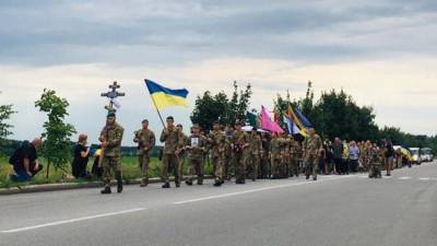 В Донецкой области похоронили бойца ООС, который подорвался на взрывном устройстве 13 июля