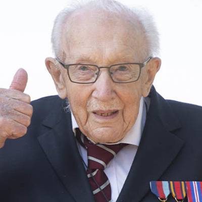 Британский ветеран Второй мировой войны Томас Мур посвящён в рыцари