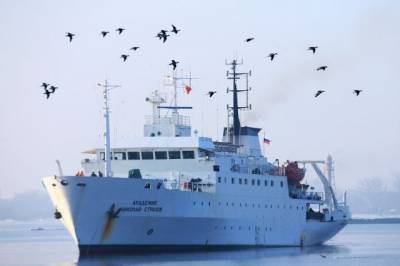 Научное судно «Академик Николай Страхов» отправится в экспедицию в Балтику
