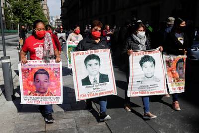 Мексиканцы устроили беспорядки из-за дела о казни 43 студентов