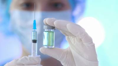 Израильский врач рекомендовал сделать осенью прививку от гриппа