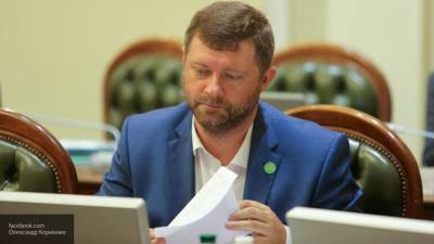 Зампред партии "Слуга народа" Корниенко нечаянно перепутал телефон с микрофоном