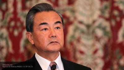 Глава МИД КНР обвинил США в нарушении основных норм международных отношений