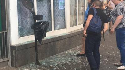 В Киеве у станции метро произошел взрыв – есть пострадавшие