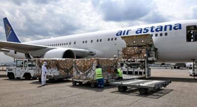 В Алматы прибыл второй борт с лекарствами из Индии. Спецрейсом доставили 32 тонны