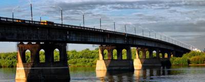 В Омске временно ограничат движение по Ленинградскому мосту