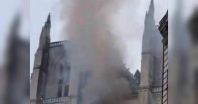 Во Франции вспыхнул пожар в одной из крупнейших готических церквей – кафедральном соборе Нанта (видео)