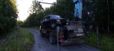 В Карелии пьяный водитель пытался спрятаться от автоинспекторов в ночном лесу