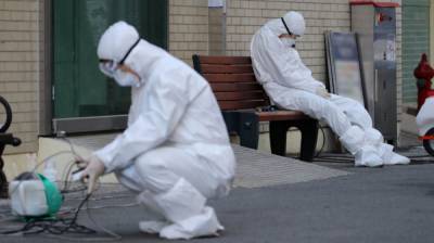 Главный инфекционист Минздрава назвал сроки второй волны коронавируса в России