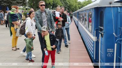 Детская железная дорога за первую неделю сезона перевезла почти 2,8 тыс. пассажиров