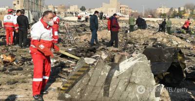 Иран отправил во Францию самописцы со сбитого самолета МАУ | Мир | OBOZREVATEL