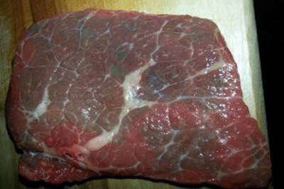 Производителей в Тверской области оштрафовали за испорченное мясо