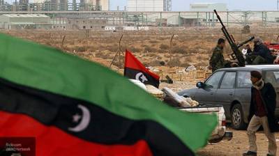 Ливийский парламент осудил ПНС за поддержку террористов за счет продажи нефти
