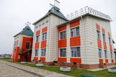 Владимир Уйба проверил готовность нового детского сада в селе Усть-Цильма