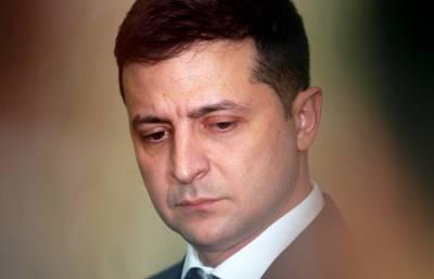 Зеленский вынужден рассмотреть петицию о своем уходе с поста президента
