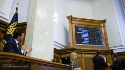 Киевский политтехнолог Гайдай назвал Верховную раду "имитацией парламента"