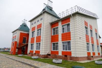 Владимир Уйба проверил готовность нового детского сада в Усть-Цильме