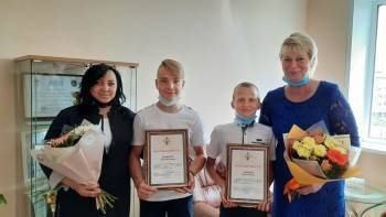 Вологодских школьников наградили за спасение утопающих