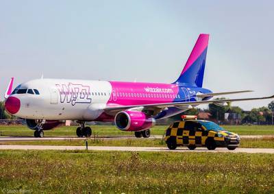 Самолет Wizz Air прервал взлет из-за вора